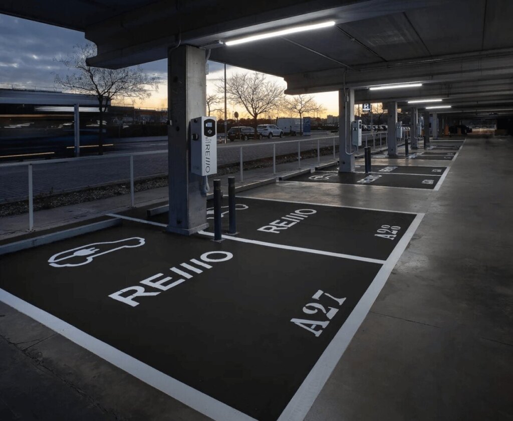 Remo Mobility & AMPECO Case Study - Remo Mobility is a growing EV charging network operator in Spain. Originating as a spin-off from a company servicing CPOs, Remo’s founders leveraged their expertise and experience to establish their own EV charging network.